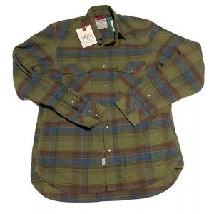 NEW Iron & Resin Men's  Long Sleeve Button Front Shirt Size Medium
